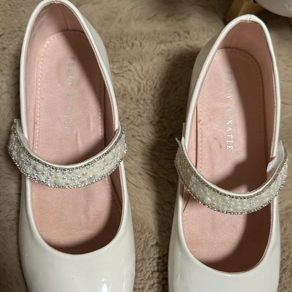 Kelly & Katie Lil Eva Heeled, light Beige Girls Shoes with Perls Size 6